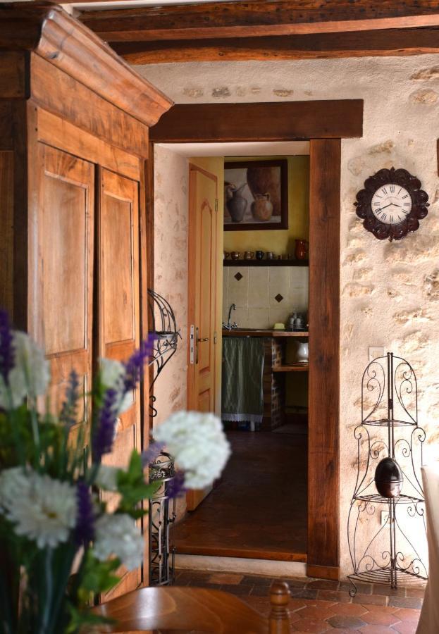Villa Les Volets Bleus Provins Esterno foto